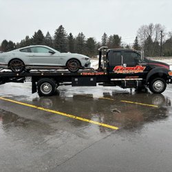 Fred's Towing