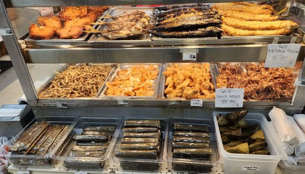 Fou Lee Market & Deli by null