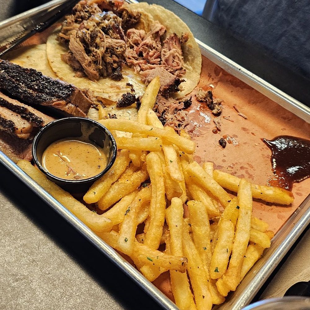 BEAST Craft BBQ - Pulled pork, brisket and French fries - Barbeque Near Me - Belleville, Illinois