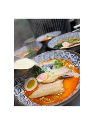 Burosu ramen & Sushi 最好的拉面和寿司 by null