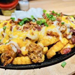 Rowdy Cowboy - Tex-Mex Chili Cheese Fries