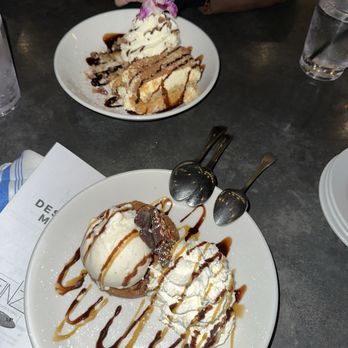 Finz Seafood & Grill - PUMPKIN PIE TIRAMISU & WARM CHOCOLATE COOKIE PIE - Seafood Near Me - Salem, Massachusetts