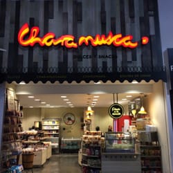 Terminal C del Aeropuerto Internacional de Monterrey - Antojos y snacks