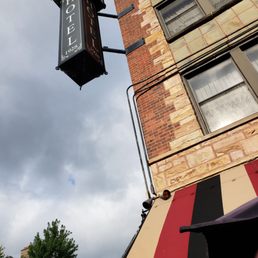 Carleton Hotel Oak Park