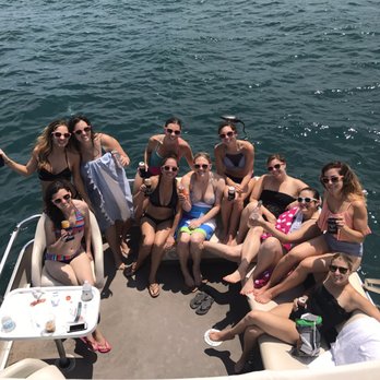 Chicago TikiBoat - Boating Near Me - Chicago, Illinois