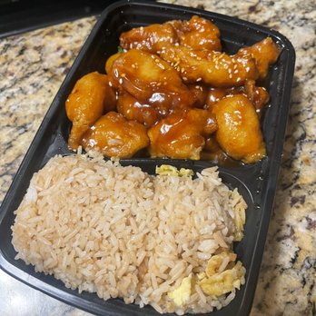 King Spring Chinese Restaurant - 14. Sesame Chicken Plate - Chinese Near Me - Smyrna, Georgia
