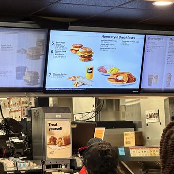 McDonald's - Fast Food Near Me - Honolulu, Hawaii McDonald's - Fast Food Near Me - Honolulu, Hawaii