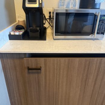 Hilton Garden Inn Minneapolis St. Paul-Shoreview - Microwave and coffee maker - Hotels Near Me - Shoreview, Minnesota Hilton Garden Inn Minneapolis St. Paul-Shoreview - Microwave and coffee maker - Hotels Near Me - Shoreview, Minnesota