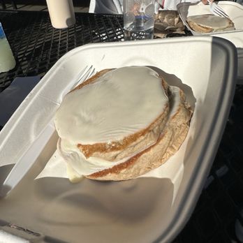 Griddly Bear - Food Trucks Near Me - Portland, Oregon