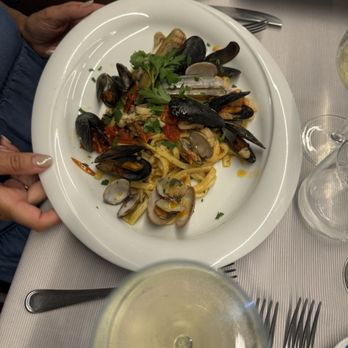 Bagni Delfino - Pasta with seafood - Seafood Near Me - Sorrento, NA Bagni Delfino - Pasta with seafood - Seafood Near Me - Sorrento, NA