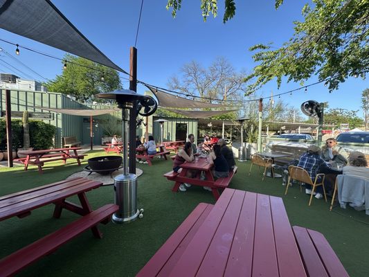 Lou’s Eastside by null
