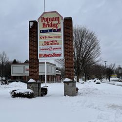 Putnam Plaza Super Liquors