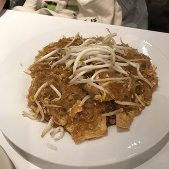 Thai Tea Asian Fusion Cafe - Phad Thai chicken with glass noodles - Thai Near Me - Irving, Texas Thai Tea Asian Fusion Cafe - Phad Thai chicken with glass noodles - Thai Near Me - Irving, Texas