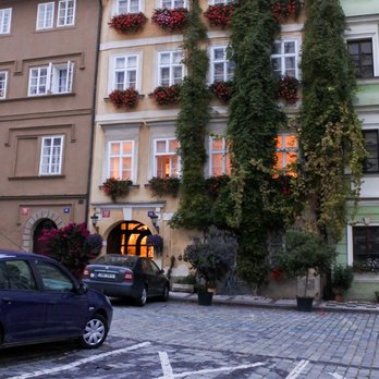 Hotel at the Big Boot - View of the front. - Hotels Near Me - Prague, Puerto Rico