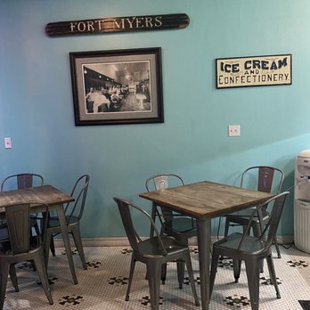 Scoops on First - Interior - Ice Cream & Frozen Yogurt Near Me - Fort Myers, Florida Scoops on First - Interior - Ice Cream & Frozen Yogurt Near Me - Fort Myers, Florida