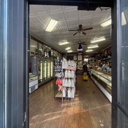A & F Market - Interior