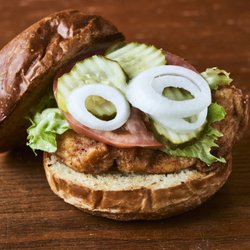 Izzies Cheesesteaks - Long Island City - Classic CHKN Sandwich