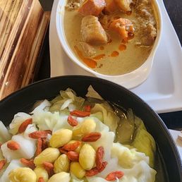 Cabbage w/goji berry, curry fish w/ spaghetti Cabbage w/goji berry, curry fish w/ spaghetti