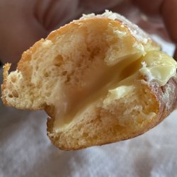 2k Bakery - Lots of yummy Bavarian cream!