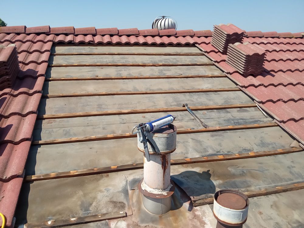 Slide of Hernandez Roofing