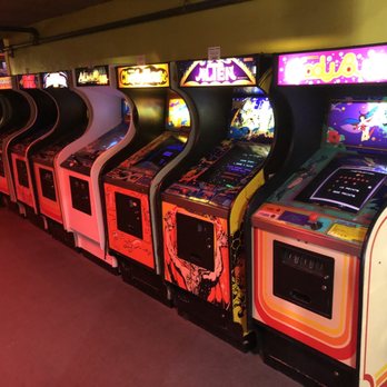 Funspot - Universal row - Arcades Near Me - Laconia, New Hampshire