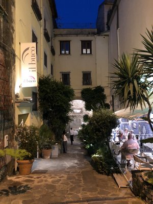 Il Buco by null