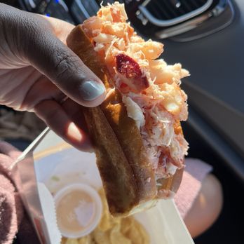 Bite Into Maine - Picnic Lobster Roll - Seafood Near Me - Portland, Maine Bite Into Maine - Picnic Lobster Roll - Seafood Near Me - Portland, Maine