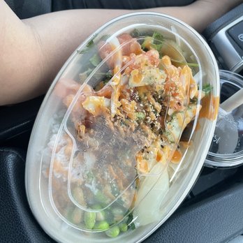One Poke - This is the size of the bowl- VERY SMALL and not even filled to touch the cap! About halfway filled. - Hawaiian Near Me - El Segundo, California One Poke - This is the size of the bowl- VERY SMALL and not even filled to touch the cap! About halfway filled. - Hawaiian Near Me - El Segundo, California