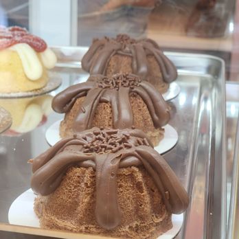 Delicatessen by Janis - Bakeries Near Me - Doral, Florida