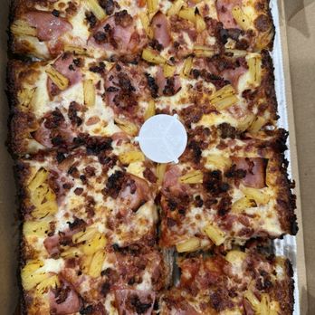 Jet's Pizza - Burnt pizza - Pizza Near Me - Las Vegas, Nevada