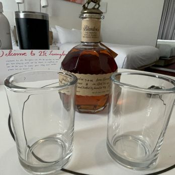 21c Museum Hotel Lexington - Banquette seating to enjoy a cocktail and watch TV. Blanton's Bourbon not included:-) - Hotels Near Me - Lexington, Kentucky