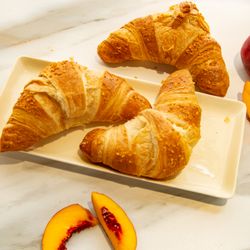 Qargo Coffee - Fresh croissants