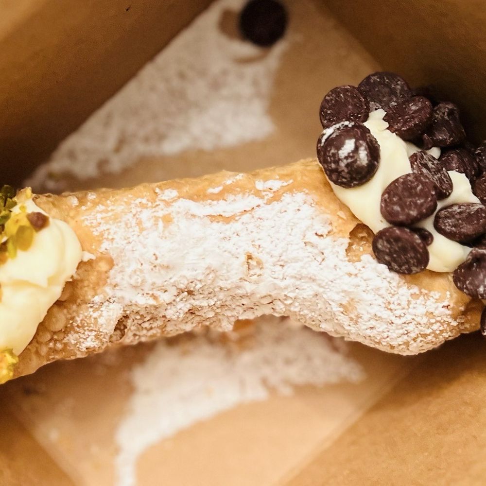 Half Pistachio / Half Chocolate Chip Cannoli