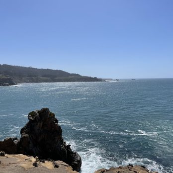 Timber Cove Resort - Hotels Near Me - Jenner, California