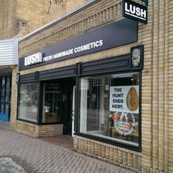 Lush - Store front