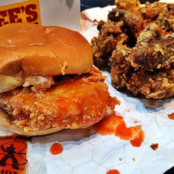 Lee's Famous Recipe Chicken - HOT Honey Chicken Sandwich and Wonderful Chicken Liver's OMG