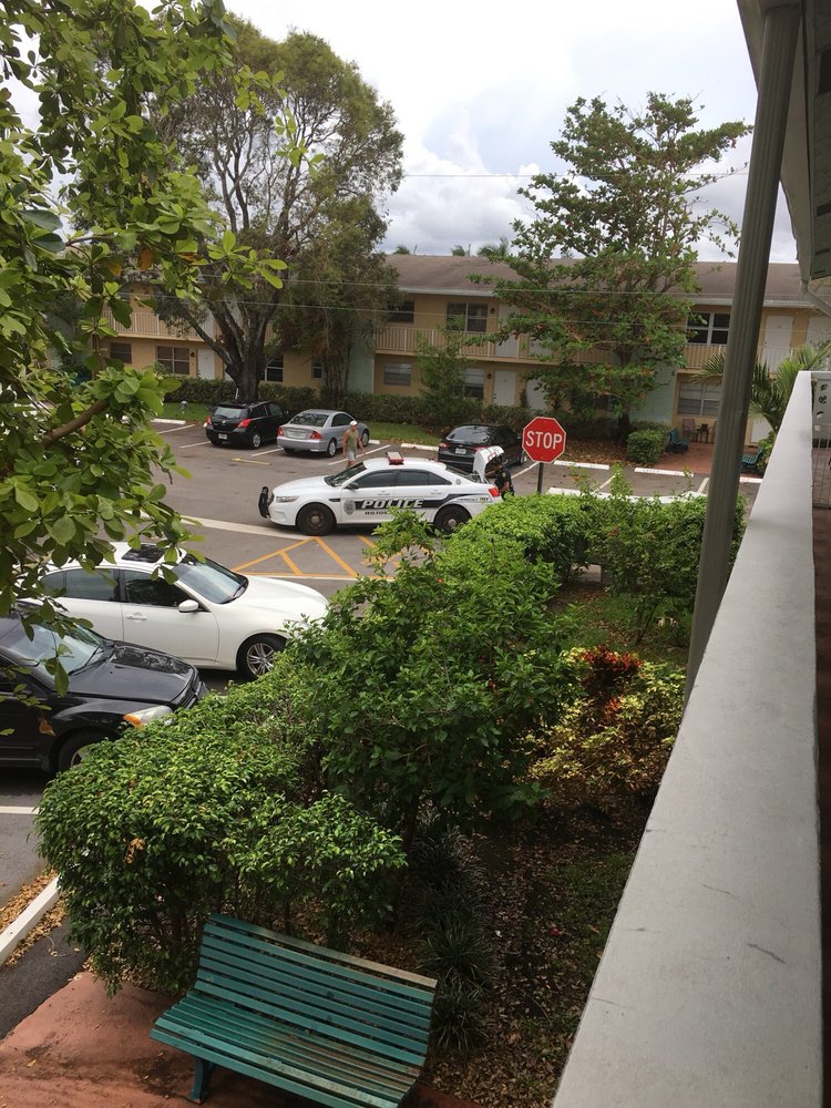 WILTON VILLAGE CONDOS Updated August 2024 2607 NE 8th Ave, Fort