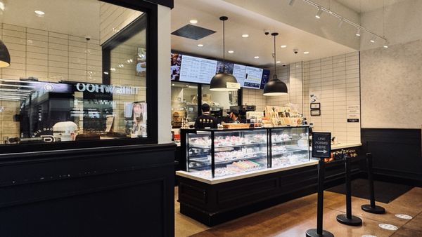 Paris Baguette by null