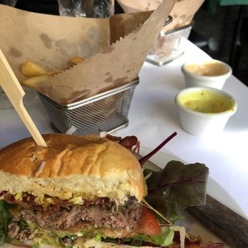Burgerkilden - Order if hamburger and fries - Burgers Near Me - Roskilde, 84