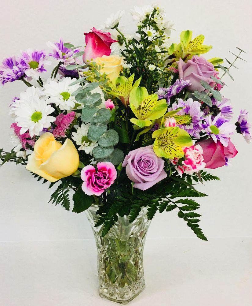 FLEURISTE SUNNY YANG Request Information 320 Avenue Dorval, Dorval, Quebec, Canada