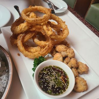 Harris' Restaurant - Combination fried onion rings and mushrooms - Steakhouses Near Me - San Francisco, California