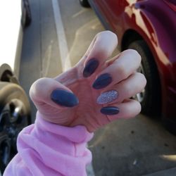 Nails 4 U