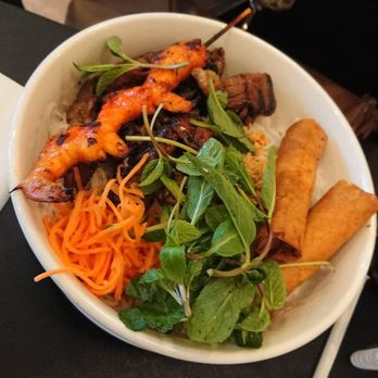 Pho Anvi - Shrimp, eggrolls and pork vermicelli - Vietnamese Near Me - Norwalk, California