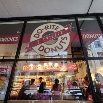 Do-Rite Donuts & Chicken - Donuts Near Me - Chicago, Illinois