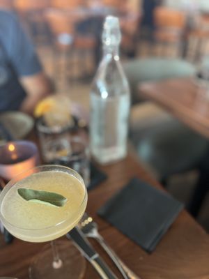 Trani's Dockside Station by null