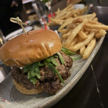 Felix Modern American Dining - Felix burger, I liked the sauce on it - New American Near Me - Chicago, Illinois