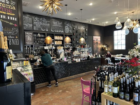 Crema & Vine by null