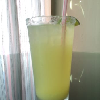 Refinery Salon - How perfect. Margarita from Hemingway's waiting when I arrived. Now that's service! - Hair Stylists Near Me - O'Fallon, Illinois