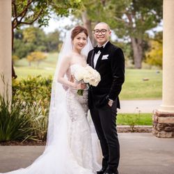 Tiara Wedding - Couple shot
