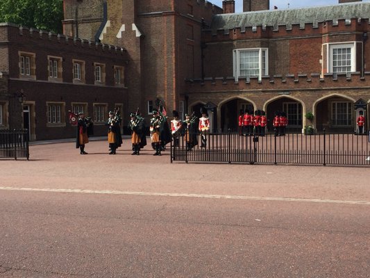 St. James's Palace by null